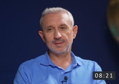 Ce se consideră, de fapt, înșelat?